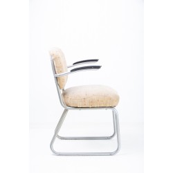 Ahrend de Cirkel Cantilever Chair