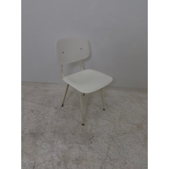 tweedehands gebruikt refurbished Kantinestoelen Ahrend Revolt designstoel wit met bouten in rug tweedehands - gebruikt - refurbished Ahrend Revolt designstoel wit met bouten in rug Kantinestoelen