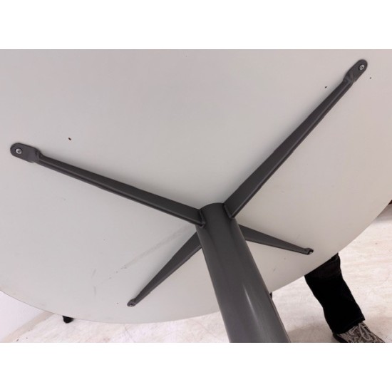 tweedehands gebruikt refurbished Vergadertafel Ahrend tafel rond 120 wit blad antraciet kolom onderstel tweedehands - gebruikt - refurbished Ahrend tafel rond 120 wit blad antraciet kolom onderstel Vergadertafel