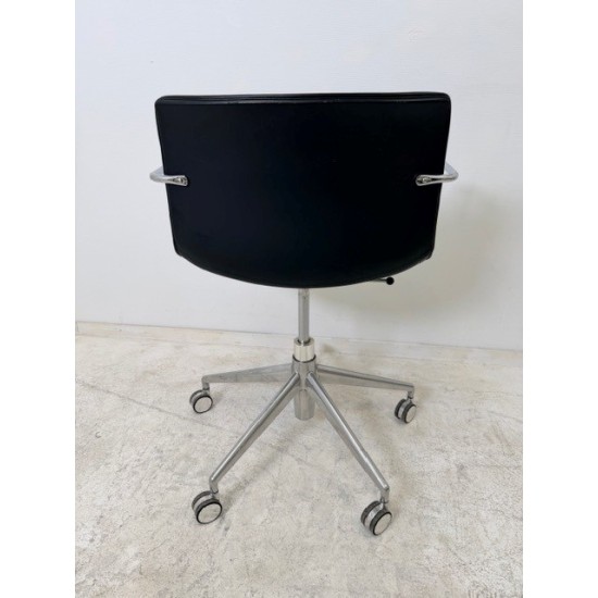 tweedehands - gebruikt - refurbished Arper Catifa 53 design bureaustoel swivel zwart leer Vintage bureaustoel