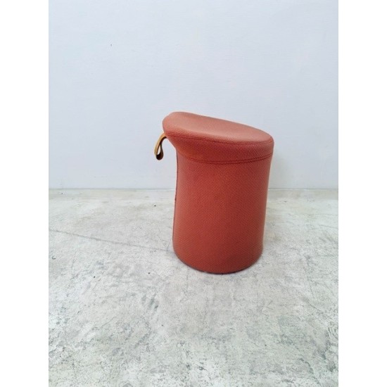 tweedehands - gebruikt - refurbished Artifort Lila 2.0 Stools/Ottomans in various colors Poufs