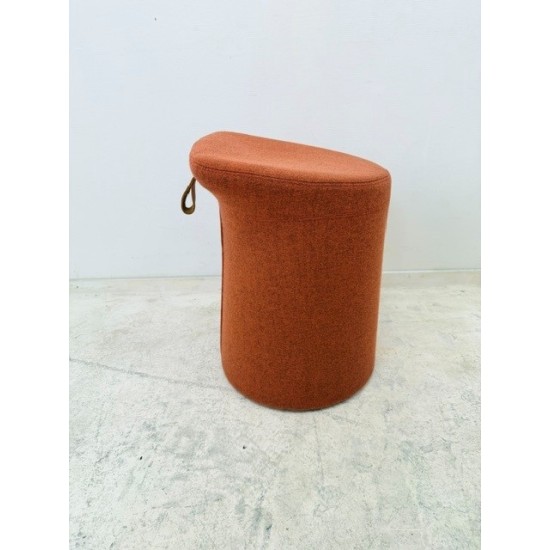 tweedehands - gebruikt - refurbished Artifort Lila 2.0 Stools/Ottomans in various colors Poufs