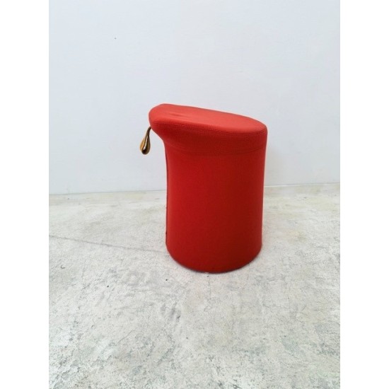 tweedehands - gebruikt - refurbished Artifort Lila 2.0 Stools/Ottomans in various colors Poufs