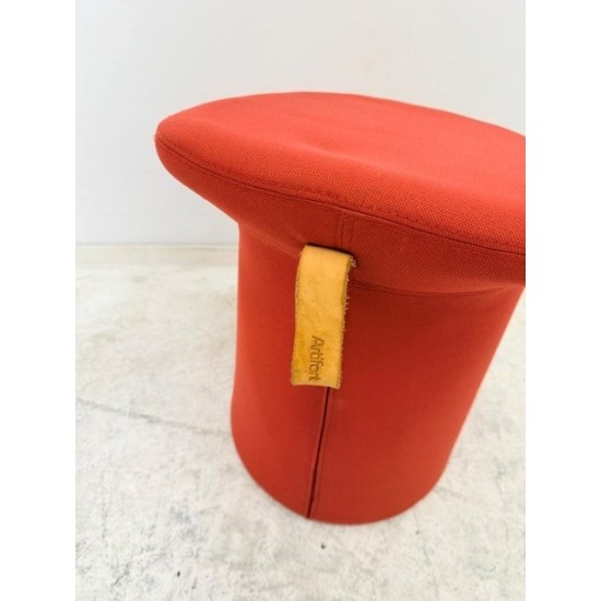 tweedehands - gebruikt - refurbished Artifort Lila 2.0 Stools/Ottomans in various colors Poufs