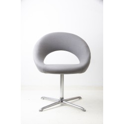 Artifort Nina Swivel Chair