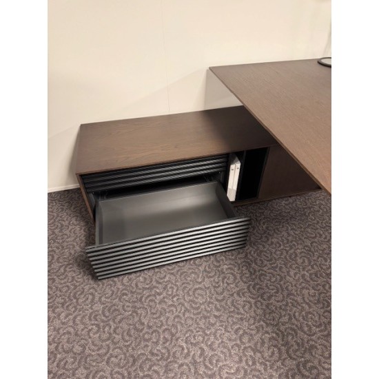 tweedehands gebruikt refurbished Design kast Balma Dignis directiemeubel met dressoir showroommodel tweedehands - gebruikt - refurbished Balma Dignis directiemeubel met dressoir showroommodel Design kast