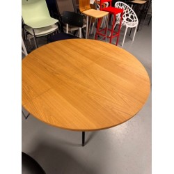 Bent Hansen Primum round table 120 cm oak veneer showroom model