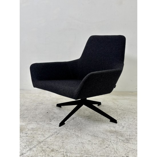tweedehands - gebruikt - refurbished Casala Palau Floyd 950 armchair in various colors Armchair