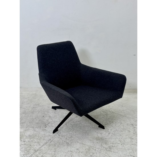 tweedehands - gebruikt - refurbished Casala Palau Floyd 950 armchair in various colors Armchair