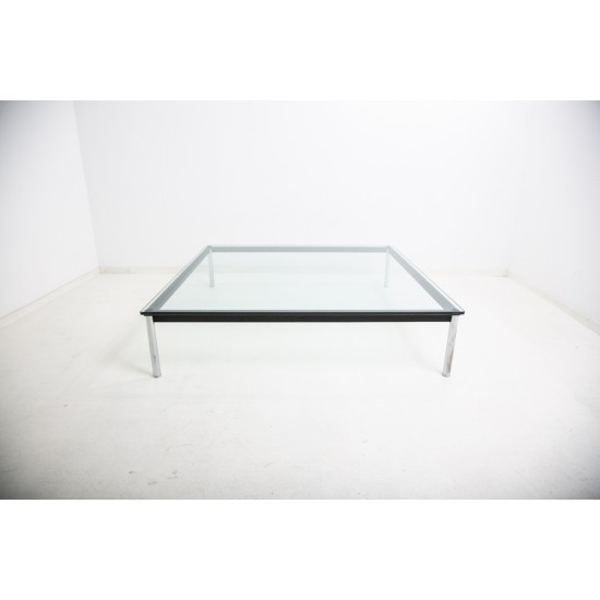 tweedehands - gebruikt - refurbished Cassina Le Corbusier LC-10 salontafel 140x140cm Bijzettafel