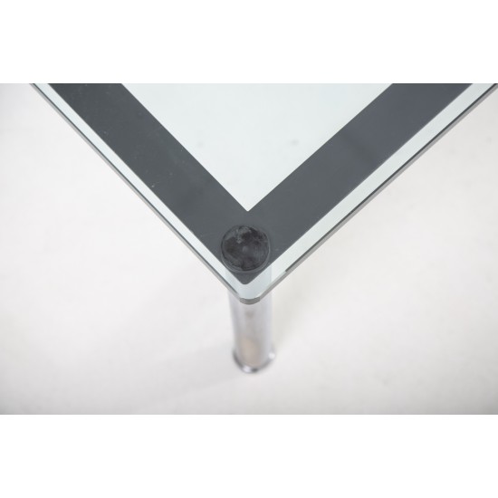tweedehands - gebruikt - refurbished Cassina Le Corbusier LC-10 salontafel 140x140cm Bijzettafel
