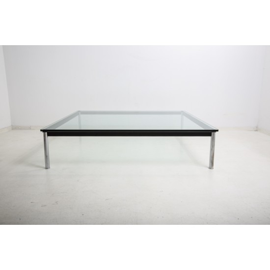 tweedehands - gebruikt - refurbished Cassina Le Corbusier LC-10 salontafel 140x140cm Bijzettafel