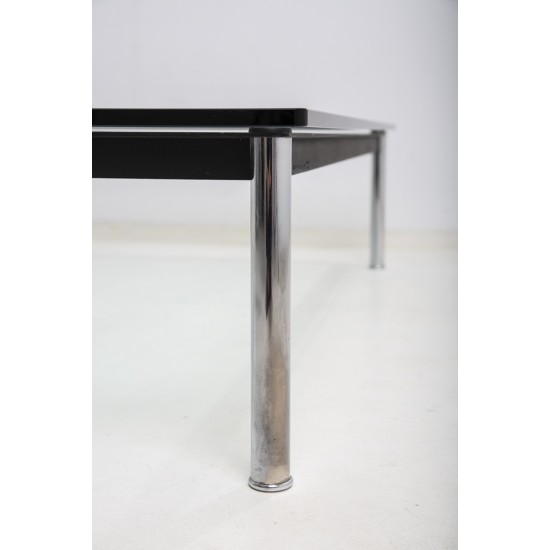 tweedehands - gebruikt - refurbished Cassina Le Corbusier LC-10 salontafel 140x140cm Bijzettafel