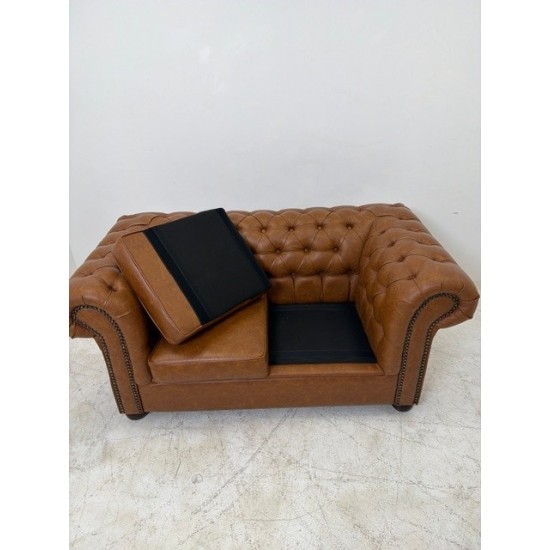 tweedehands gebruikt refurbished Bank Chesterfield set 2-zits bank en fauteuil cognac kunstleer design tweedehands - gebruikt - refurbished Chesterfield set 2-zits bank en fauteuil cognac kunstleer design Bank