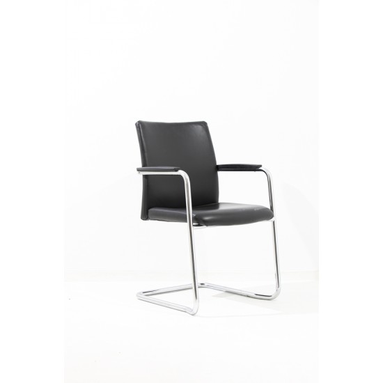 tweedehands - gebruikt - refurbished Haworth Comforto 5588S Sled Chair Black Leather Stackable chair