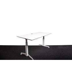 Dencon Calma Electrisch zit-sta bureau wit of zwarte uitvoering met laminaat blad 180*80