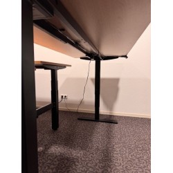 Dencon Sega electric single sit-stand desk 180x80 oak top black frame showroom model