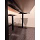 tweedehands gebruikt refurbished Benches Dencon Sega electric single sit-stand desk 180x80 oak top black frame showroom model tweedehands - gebruikt - refurbished Dencon Sega electric single sit-stand desk 180x80 oak top black frame showroom model Benches