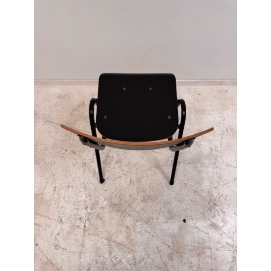 tweedehands gebruikt refurbished Kantinestoelen Eromes Marko 401 schoolstoel zwart stapelbaar tweedehands - gebruikt - refurbished Eromes Marko 401 schoolstoel zwart stapelbaar Kantinestoelen