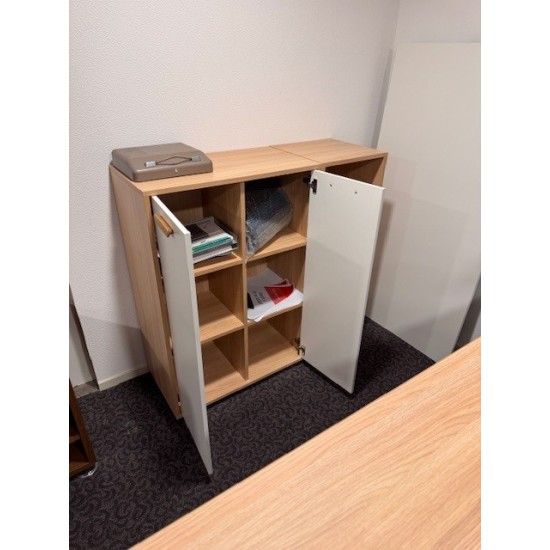 tweedehands gebruikt refurbished Electrically adjustable desks Fumac Switch sit-stand desk in white oak, 180x90, showroom model tweedehands - gebruikt - refurbished Fumac Switch sit-stand desk in white oak, 180x90, showroom model Electrically adjustable desks