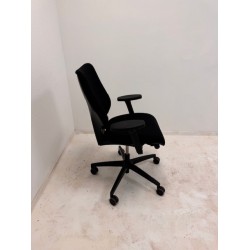 Giroflex 545-8529 office chair black edition