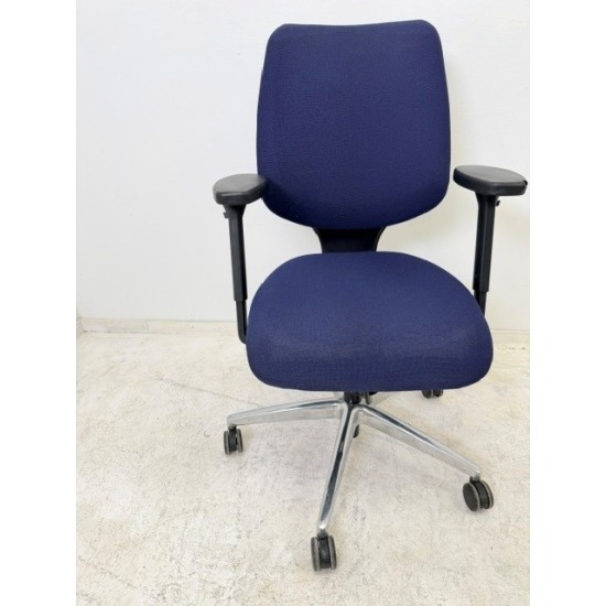 tweedehands - gebruikt - refurbished Giroflex 545-8529 bureaustoel marineblauw stof 3D armleuning Thuiswerk bureaustoel