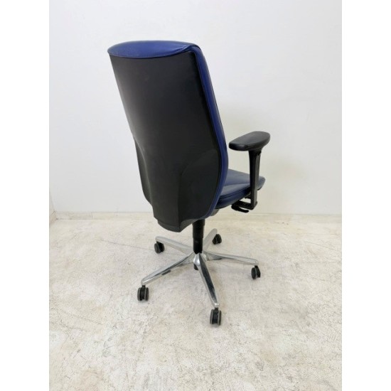 tweedehands - gebruikt - refurbished Giroflex 64-9278 manager bureaustoel donkerblauw leer 4D NPR armleuningen Design bureaustoel