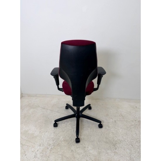tweedehands - gebruikt - refurbished Giroflex 64-3578 bureaustoel bordeaux stof zwart frame 4D armleuningen NPR1813 bureaustoelen