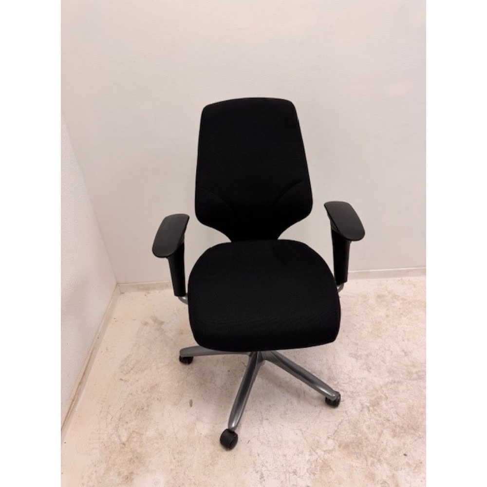 tweedehands Giroflex 64-4578 refurbished bureaustoel brede zitting ...
