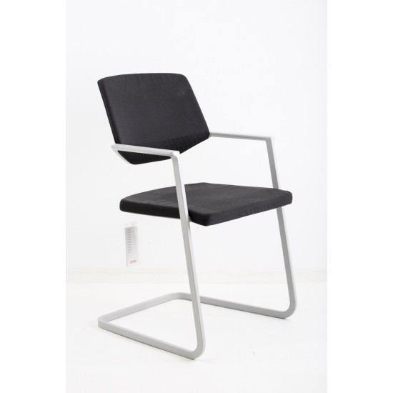 tweedehands - gebruikt - refurbished Giroflex 656  Cantilever Chair Showroom model Canteen chairs