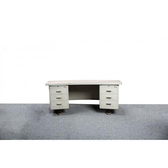 tweedehands - gebruikt - refurbished Vintage industrieel LIPS President niervormig bureau Vintage bureaus