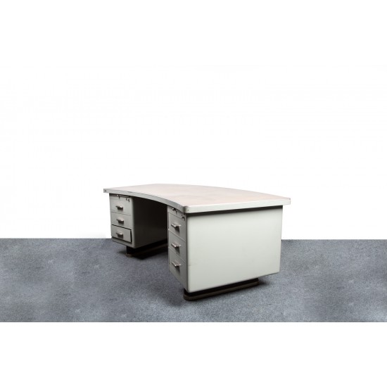tweedehands - gebruikt - refurbished Vintage industrieel LIPS President niervormig bureau Vintage bureaus