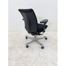 HAG H05 5300 office chair black aluminum base 4D NPR armrests