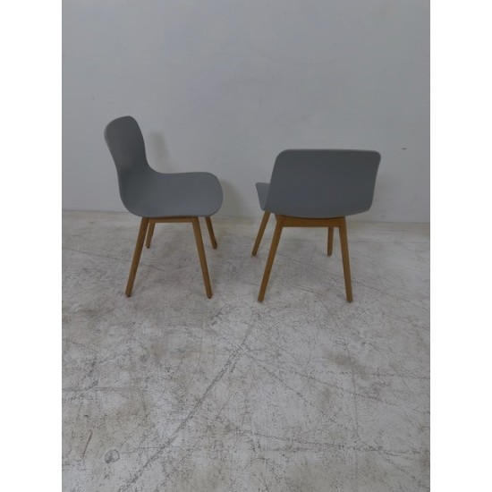 tweedehands gebruikt refurbished Kantinestoelen Hay AAC12 About a Chair stoel taupe en grijs houten poten tweedehands - gebruikt - refurbished Hay AAC12 About a Chair stoel taupe en grijs houten poten Kantinestoelen