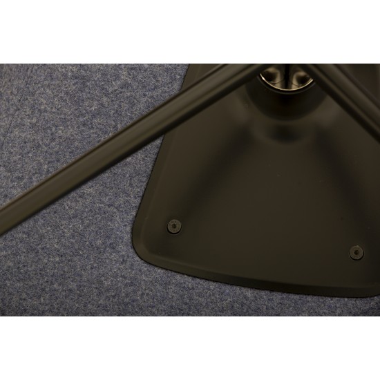 tweedehands - gebruikt - refurbished Hay AAL81 About a Loungechair Bucket seat chairs