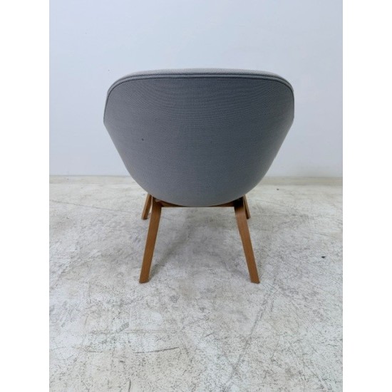 tweedehands - gebruikt - refurbished HAY AAL83 design fauteuil in 3 unieke kleuren goede staat! Kuipstoelen