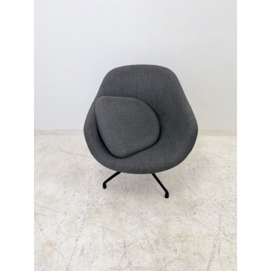 tweedehands - gebruikt - refurbished Hay AAL81 About a Loungechair antraciet showroomstaat Kuipstoelen