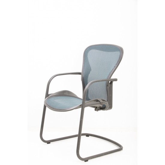 tweedehands gebruikt refurbished Meeting chairs Herman Miller Aeron Cantilever tweedehands - gebruikt - refurbished Herman Miller Aeron Cantilever Meeting chairs