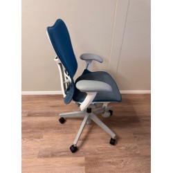 Herman Miller Mirra2 butterfly back white turquoise office chair full options showroommodel