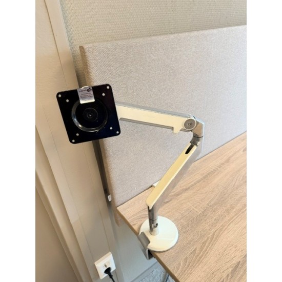 tweedehands - gebruikt - refurbished Humanscale M2 monitorarm gasveer gebruikt Monitorarmen