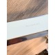 tweedehands - gebruikt - refurbished Humanscale M8 design monitorarm met crossbar voor 2 monitoren wit gepolijst bolt trough bladbevestiging Monitorarmen
