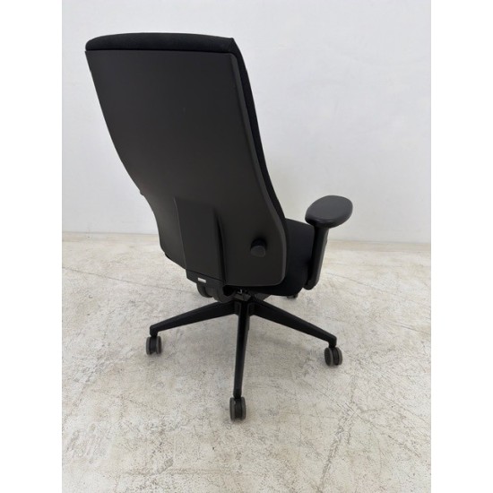 tweedehands gebruikt refurbished Thuiswerk bureaustoel Interstuhl Aim 1S08A bureaustoel hoge rug zwart stof tweedehands - gebruikt - refurbished Interstuhl Aim 1S08A bureaustoel hoge rug zwart stof Thuiswerk bureaustoel