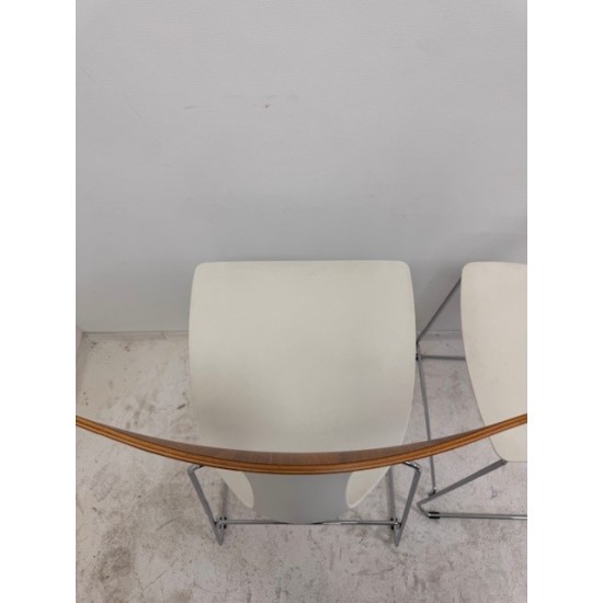 tweedehands gebruikt refurbished Kantinestoelen Labofa Shark 4-poot stapelbare stoel en kruk tweedehands - gebruikt - refurbished Labofa Shark 4-poot stapelbare stoel en kruk Kantinestoelen