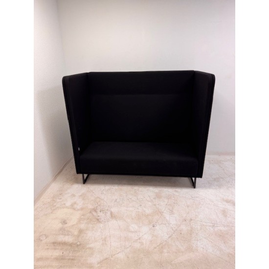 tweedehands - gebruikt - refurbished Lande 1st Class acoustic 2-seater sofa black Sofa