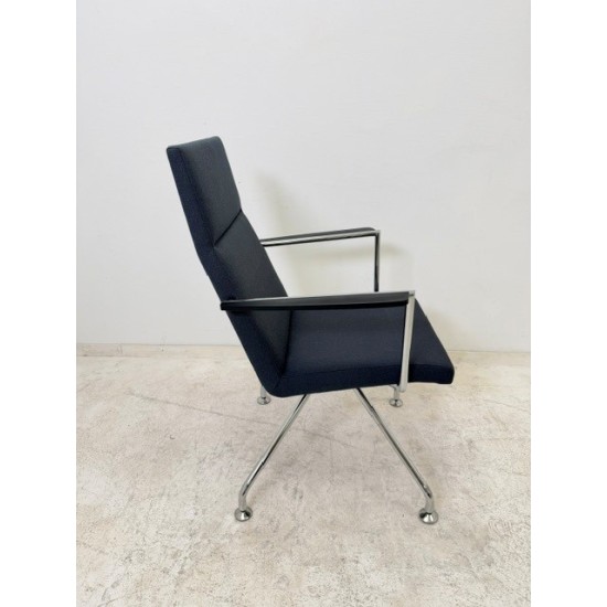 tweedehands - gebruikt - refurbished Martela Form conferentiestoel donkergrijs Vergaderstoelen