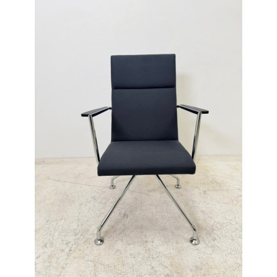 tweedehands - gebruikt - refurbished Martela Form conferentiestoel donkergrijs Vergaderstoelen