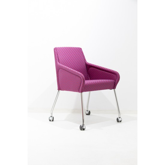 tweedehands - gebruikt - refurbished Mitab Tweed vergaderstoel 4poot Fauteuils