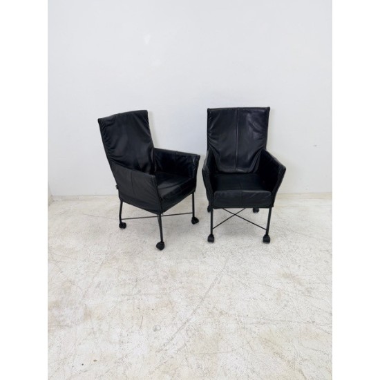 tweedehands - gebruikt - refurbished Montis Chaplin Armchair black leather wheels Chairs 4 legs