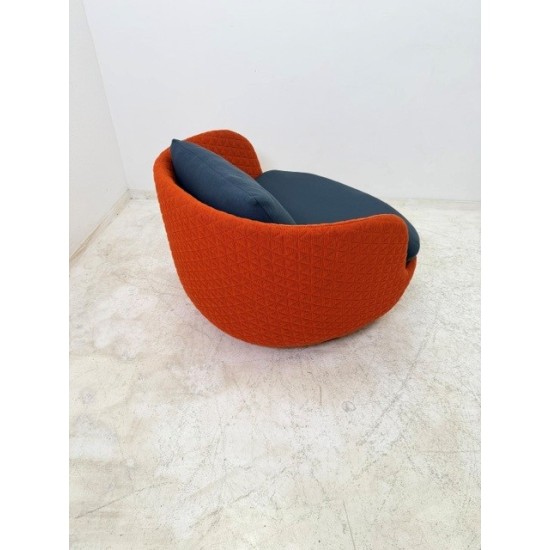 tweedehands - gebruikt - refurbished Moooi Bart swivel design fauteuil rood Fauteuils