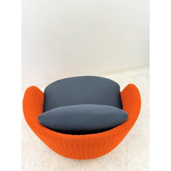 tweedehands - gebruikt - refurbished Moooi Bart swivel design fauteuil rood Fauteuils